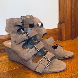 DV Wedge Buckle Suede Sandals